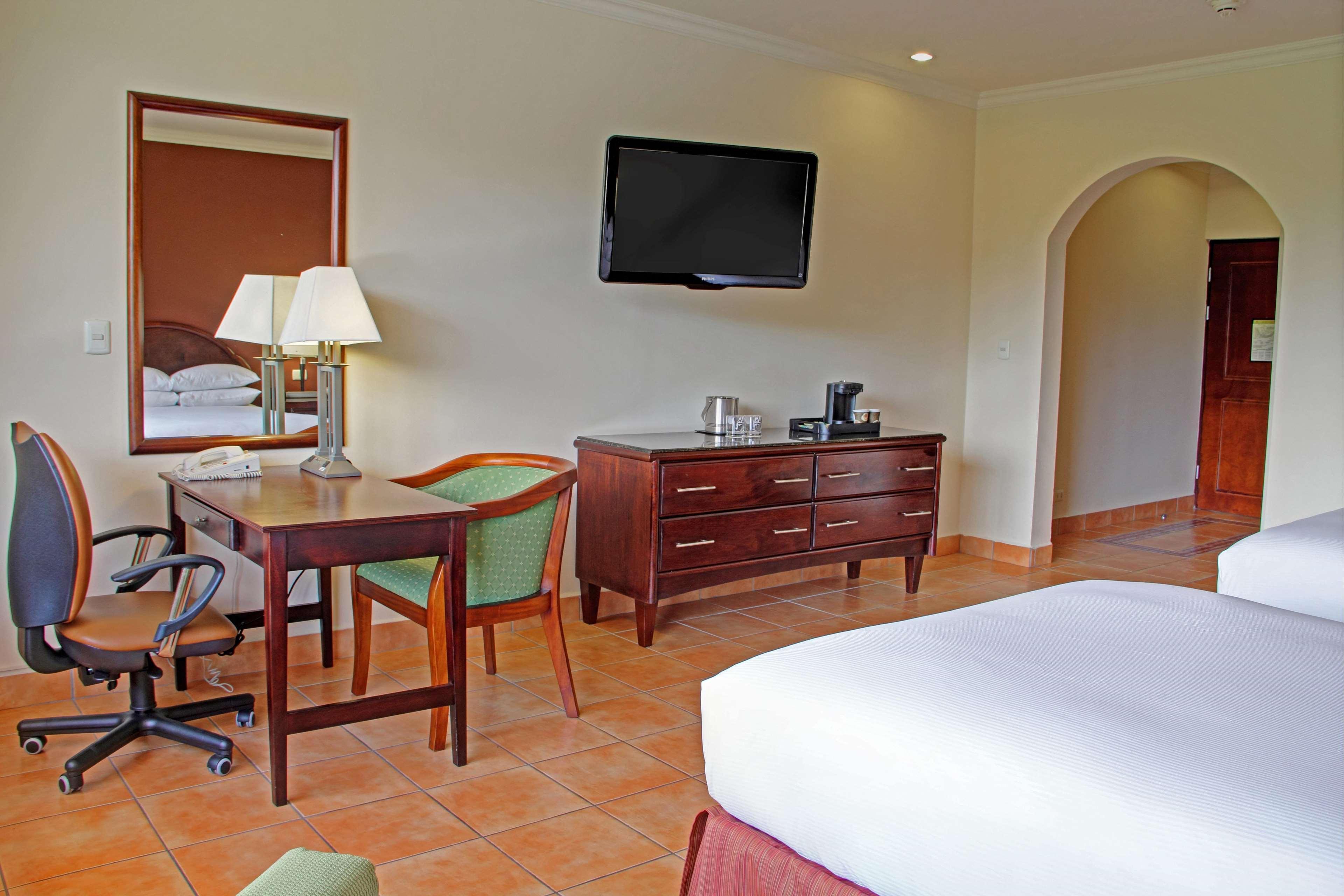 Готель Hilton Cariari Doubletree San Jose - Costa Rica Екстер'єр фото A room at the hotel